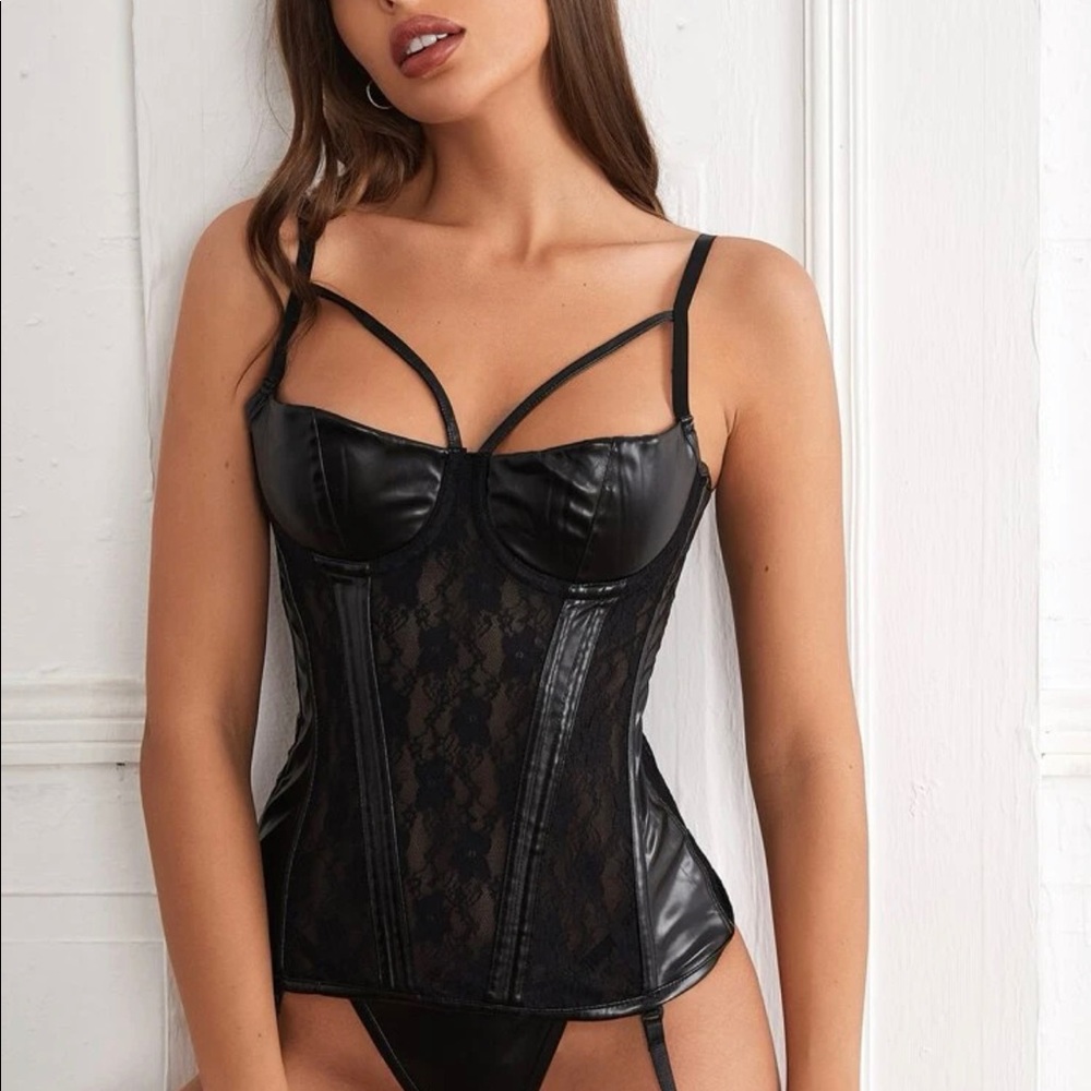 🌟NEW🌟 Lace Harness Corset (Size S) Never Worn